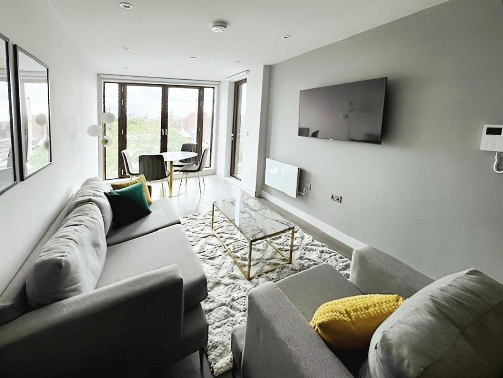 Apartment in Liverpool - View 2