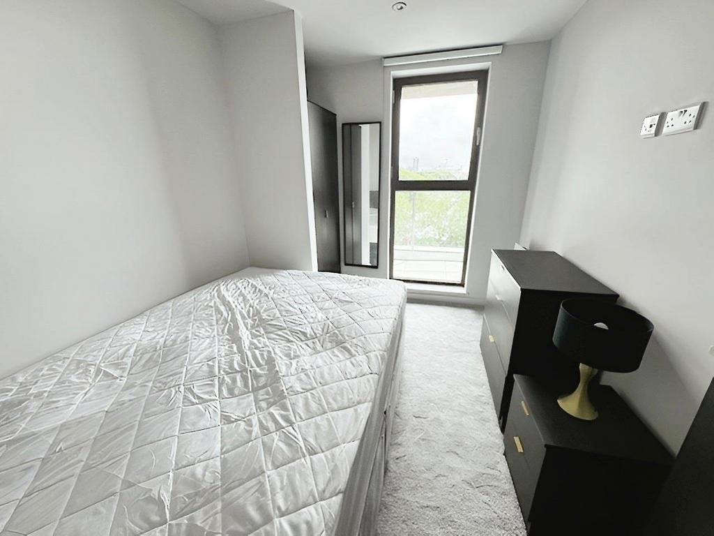 Apartment in Liverpool - More