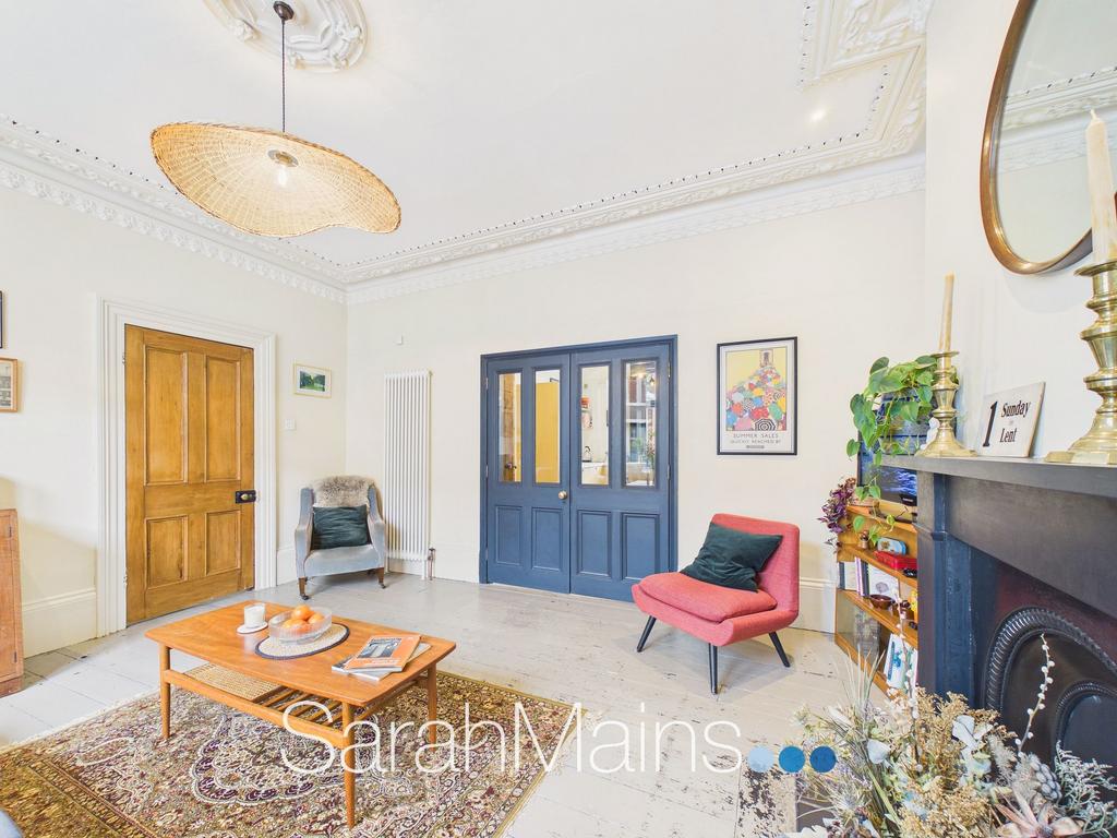 House in Newcastle Upon Tyne - View 2