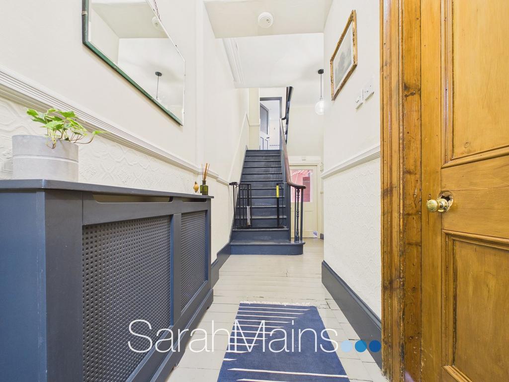 House in Newcastle Upon Tyne - View 5