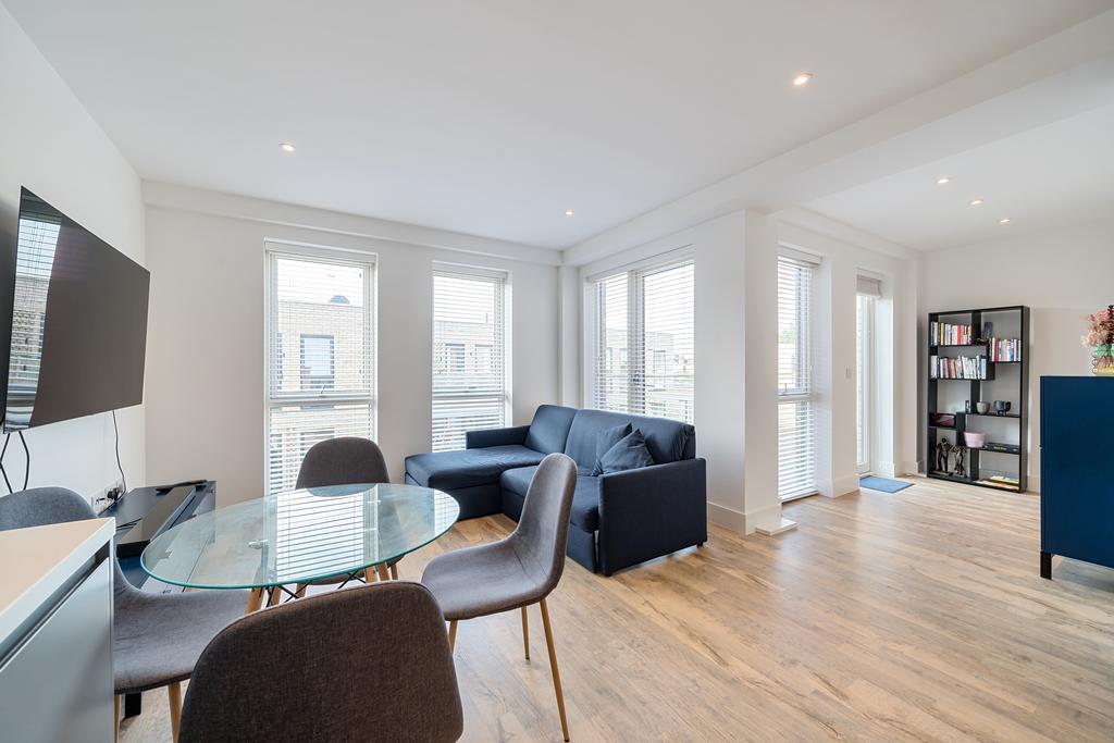 Apartment in London - View 3