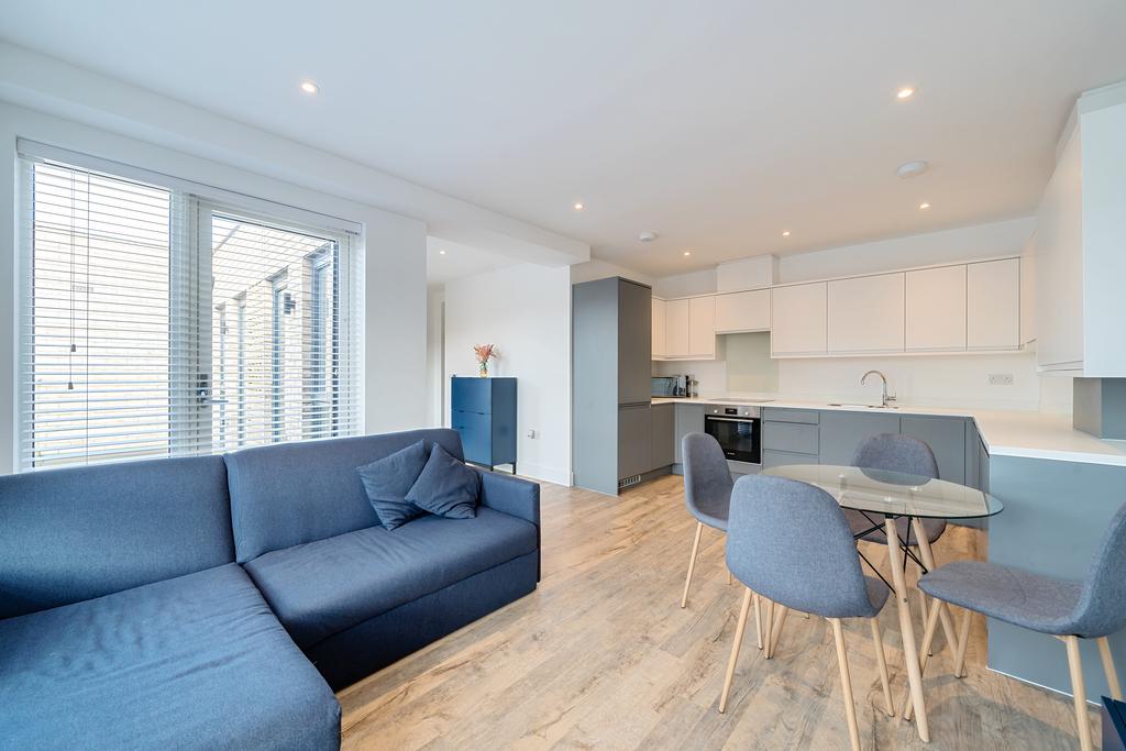 Apartment in London - More