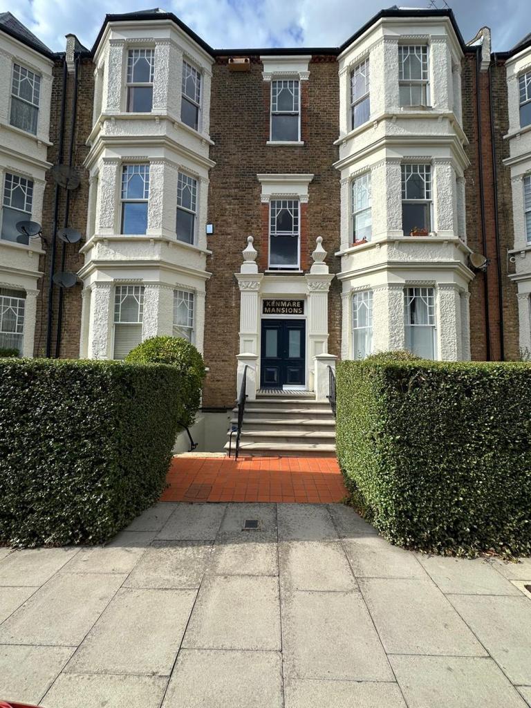 Apartment in London - View 2