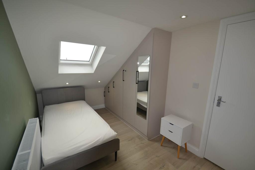 House in London - View 3