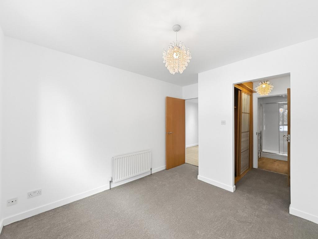 Apartment in Edinburgh - More