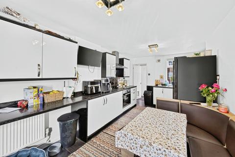 3 bedroom terraced house for sale, Farmclose Road, Wootton, Northampton