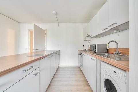 2 bedroom flat to rent, John Harrison Way London SE10