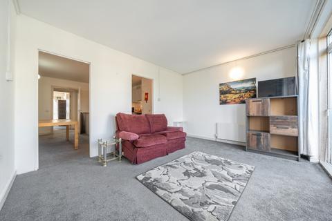 2 bedroom flat to rent, John Harrison Way London SE10