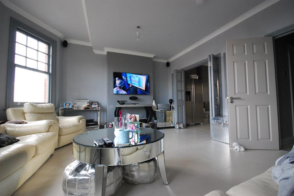 Apartment in London - View 4
