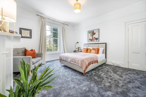 1 bedroom house to rent, 21 Clarendon Road, London