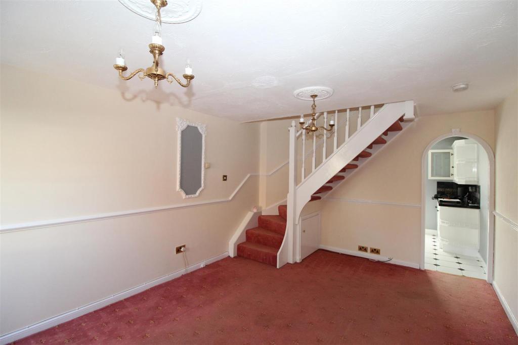 House in Dagenham - View 3