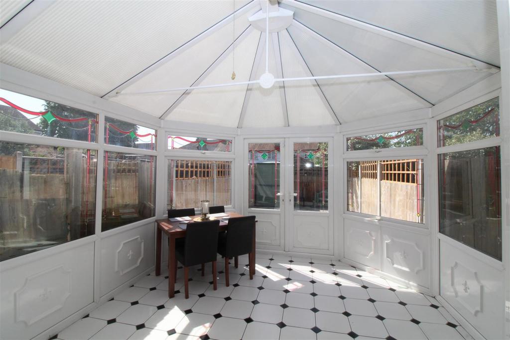 House in Dagenham - View 5