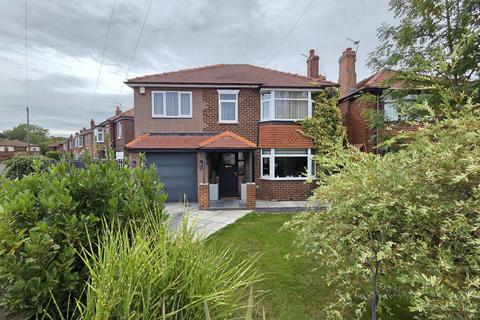 4 bedroom detached house for sale, North Close, Royston, S71