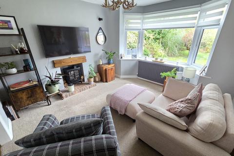 4 bedroom detached house for sale, North Close, Royston, S71