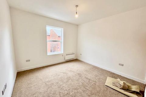 3 bedroom semi-detached house to rent, Hamilton Road, Nottingham, NG10