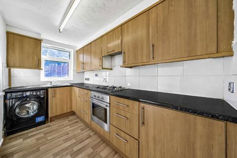 3 bedroom semi-detached house to rent, Swan Lane, London N20