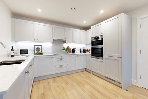 3 bedroom detached house for sale, The Heyshott, Manorwood, West Horsley, Leatherhead, Surrey, KT24