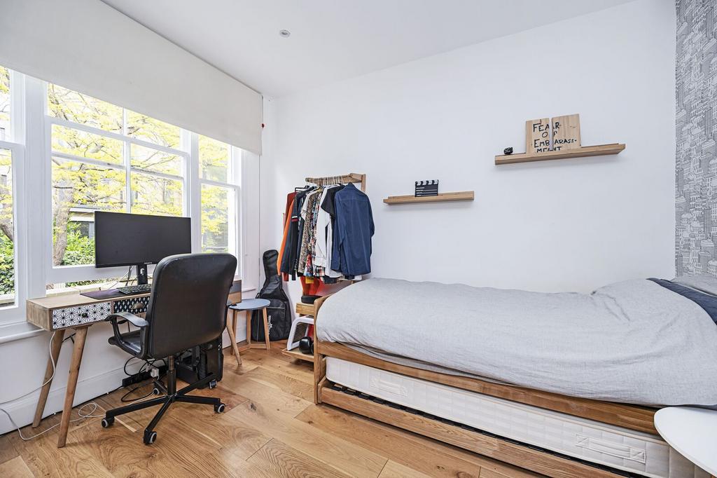 Apartment in London - View 5