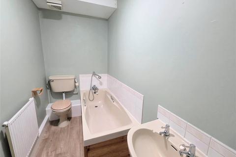 Studio to rent, Beech Court, 1540 Bristol Road South, Rednal, Birmingham, B45