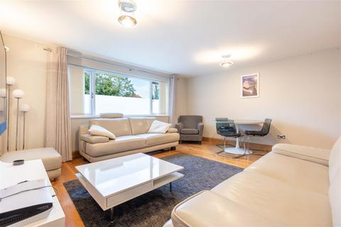 2 bedroom flat for sale, Bosworth Court, Sheldon, Birmingham