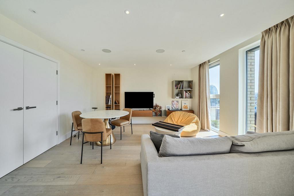Apartment in London - View 5