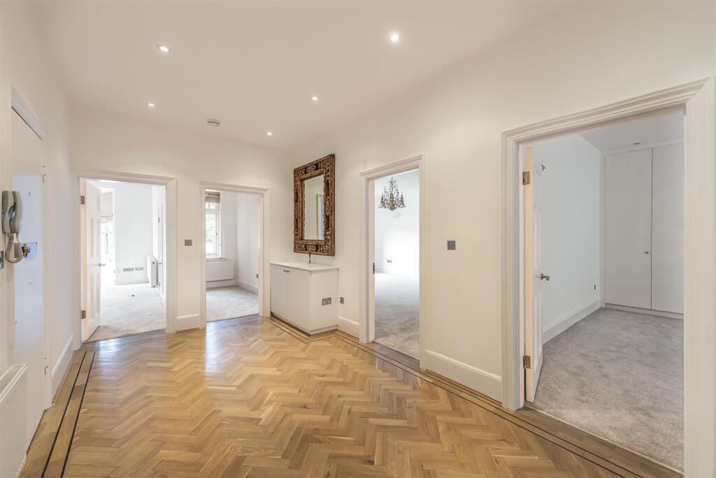 Apartment in London - View 3