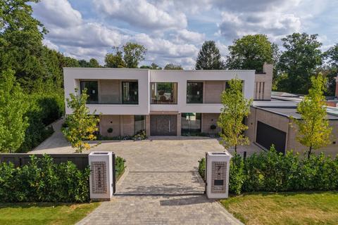 6 bedroom detached house for sale, Birds Hill Road, Oxshott, Leatherhead, Surrey, KT22