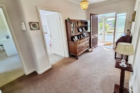 2 bedroom detached bungalow for sale, Crewe Road, Sandbach