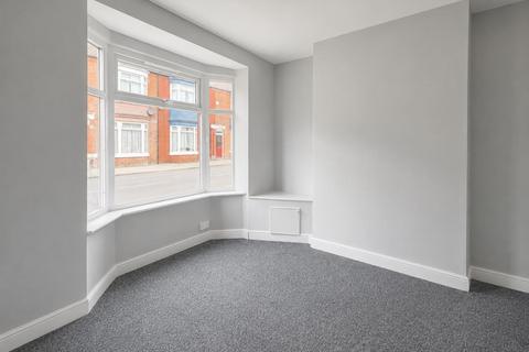 3 bedroom terraced house to rent, Cromwell Road, Middlesbrough