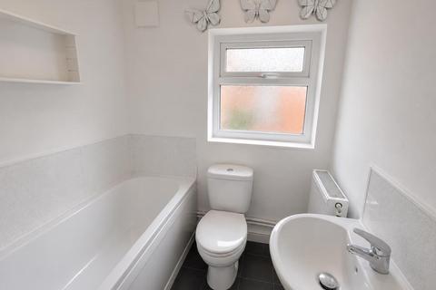 3 bedroom terraced house to rent, Cromwell Road, Middlesbrough