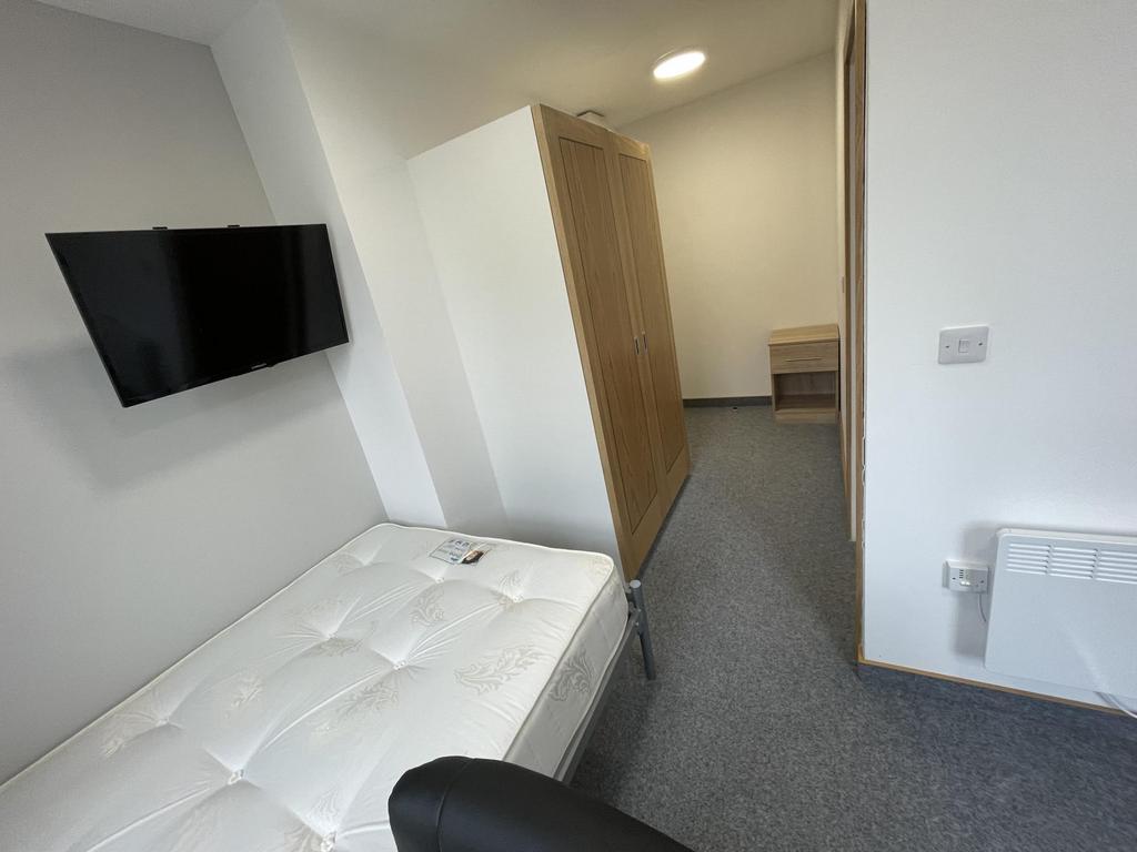 House in Leicester - View 2
