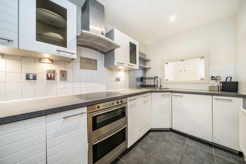 Apartment in London - View 3