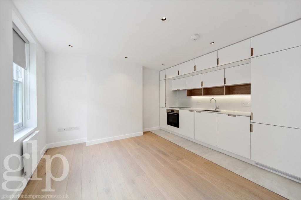 Apartment in London, Soho - View 3