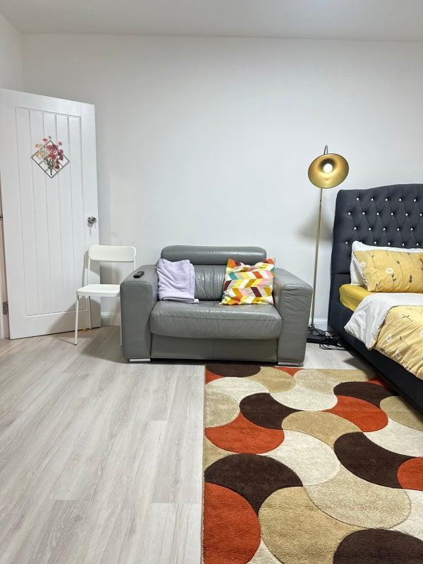 House in London - View 2