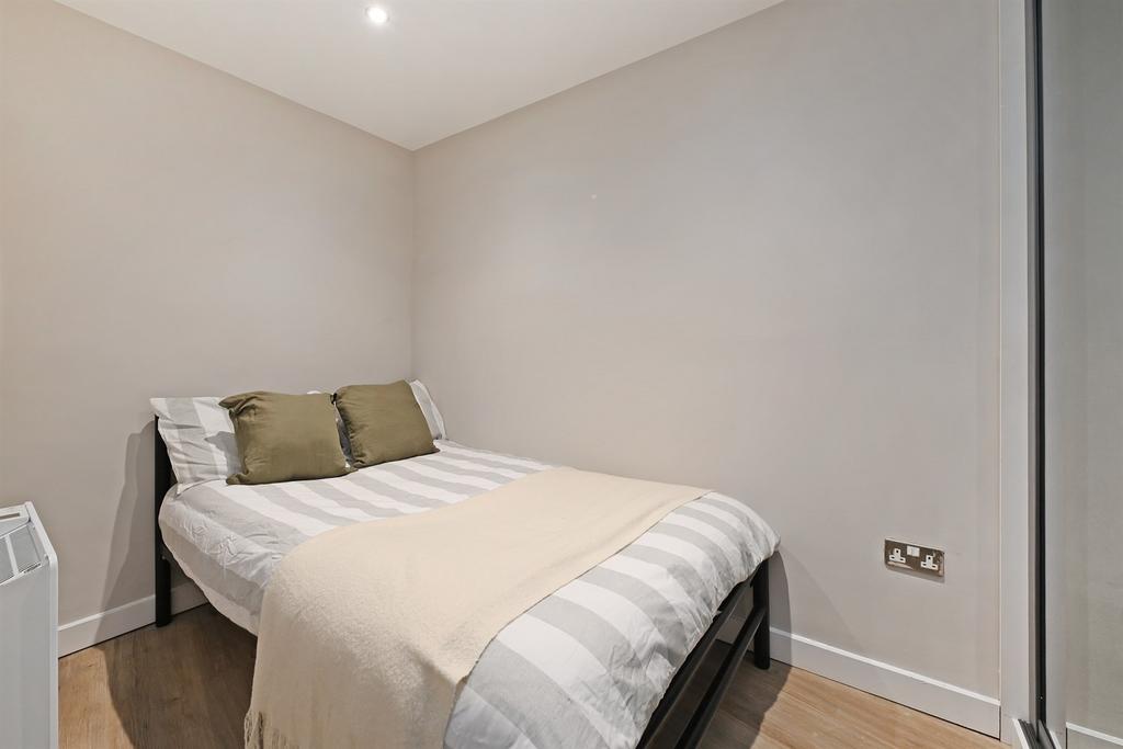 Apartment in Sheffield - View 5