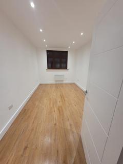 3 bedroom maisonette to rent, Salsbury Road , HA1 1NX