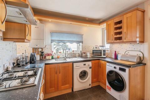 3 bedroom flat for sale, The Leas, Westcliff-on-Sea, Essex, SS0