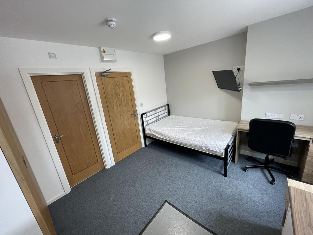 House in Leicester - View 5