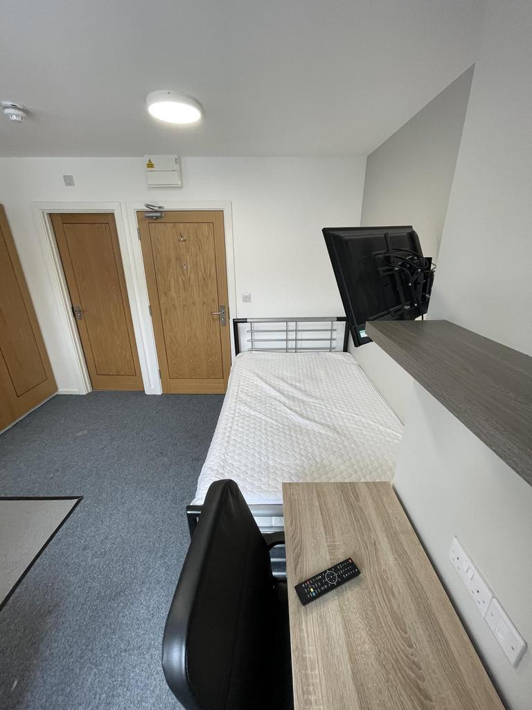 House in Leicester - More