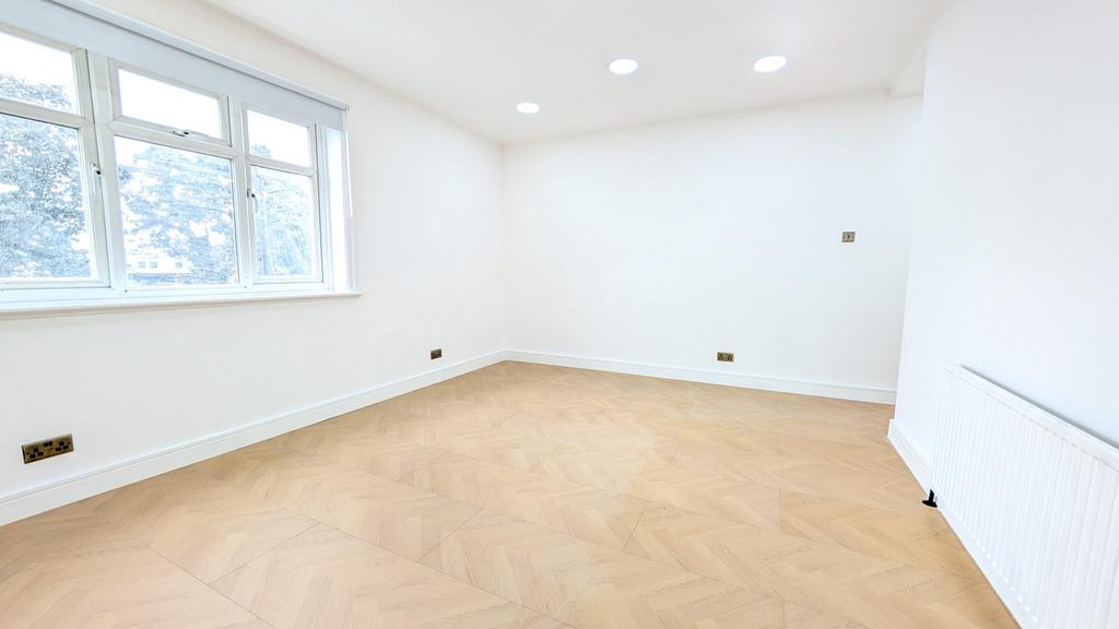 Apartment in Edgware - View 2