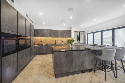 5 bedroom detached house for sale, Holmlee Way, Prestbury, SK10