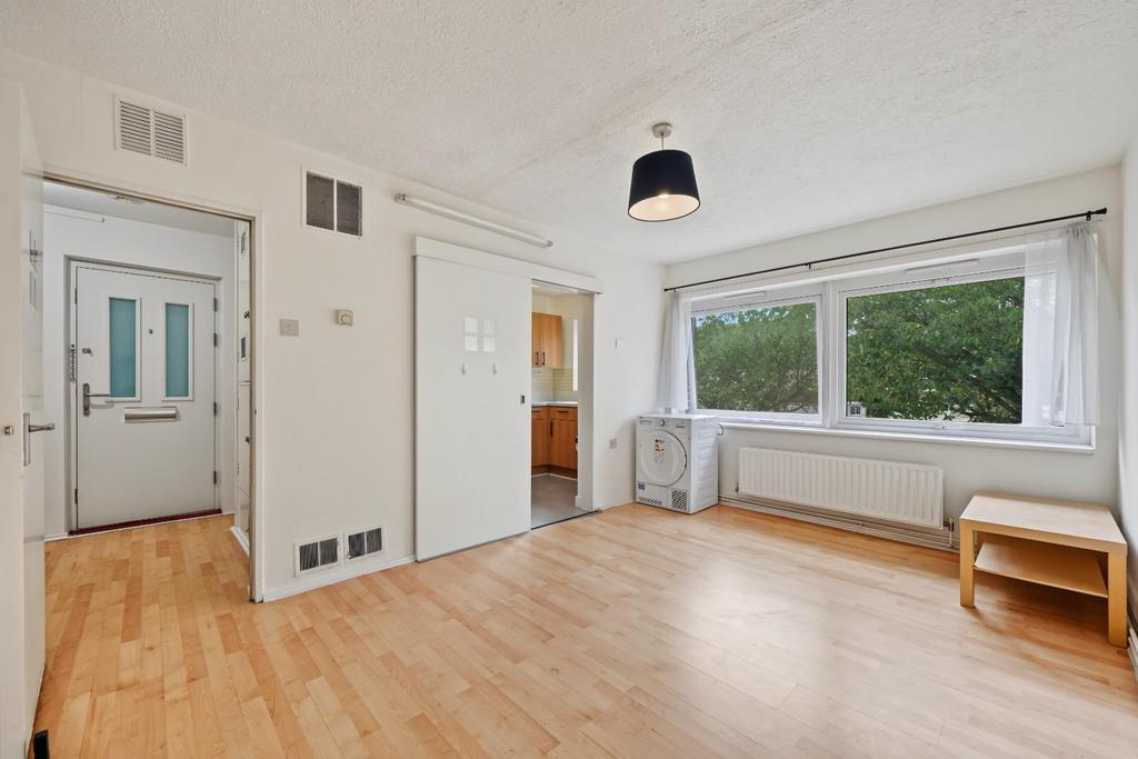 Apartment in London - View 4