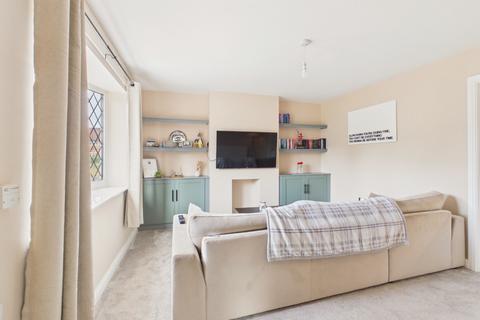 2 bedroom semi-detached house for sale, Earsham Close, Hull, HU8 9NF