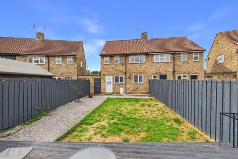 2 bedroom semi-detached house for sale, Earsham Close, Hull, HU8 9NF