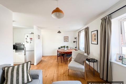 2 bedroom coach house to rent, Poltimore Drive, Exeter, EX1