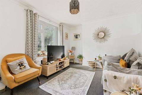 2 bedroom ground floor flat for sale, North Park Avenue, Norwich