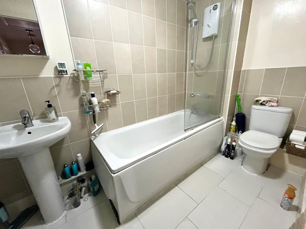 Apartment in Birmingham, West Midlands - View 5