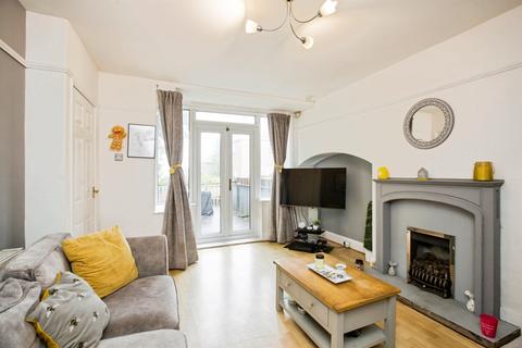 2 bedroom semi-detached house for sale, Sunnybank Crescent, Sowerby Bridge