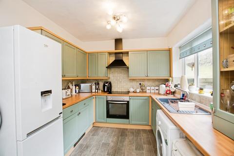 2 bedroom semi-detached house for sale, Sunnybank Crescent, Sowerby Bridge