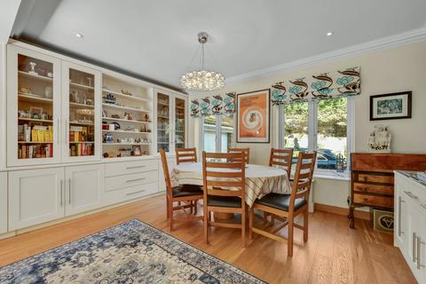 undefined, Rosslyn Park, Weybridge, Surrey, KT13
